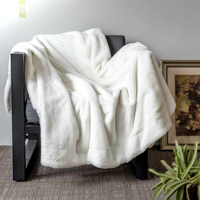 Faux Fur Blankets Plush Fleece Super Soft Polyester Blanket for Sofa Bed Home Decorative Blanket